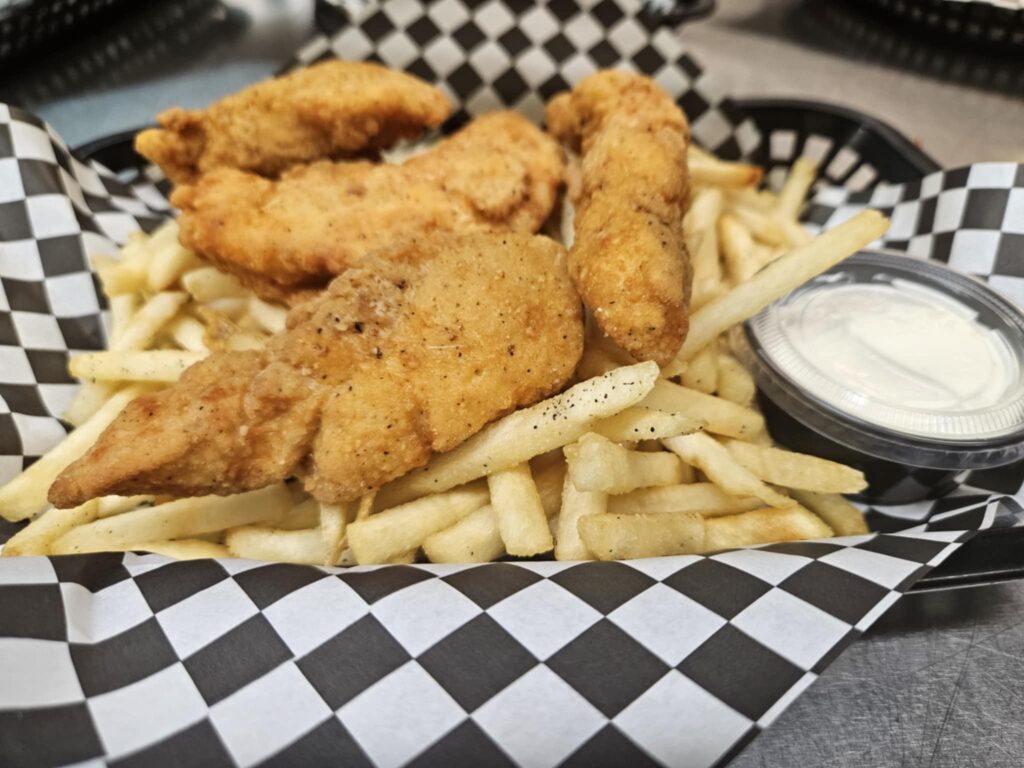White Rabbit Bar and Grill 4